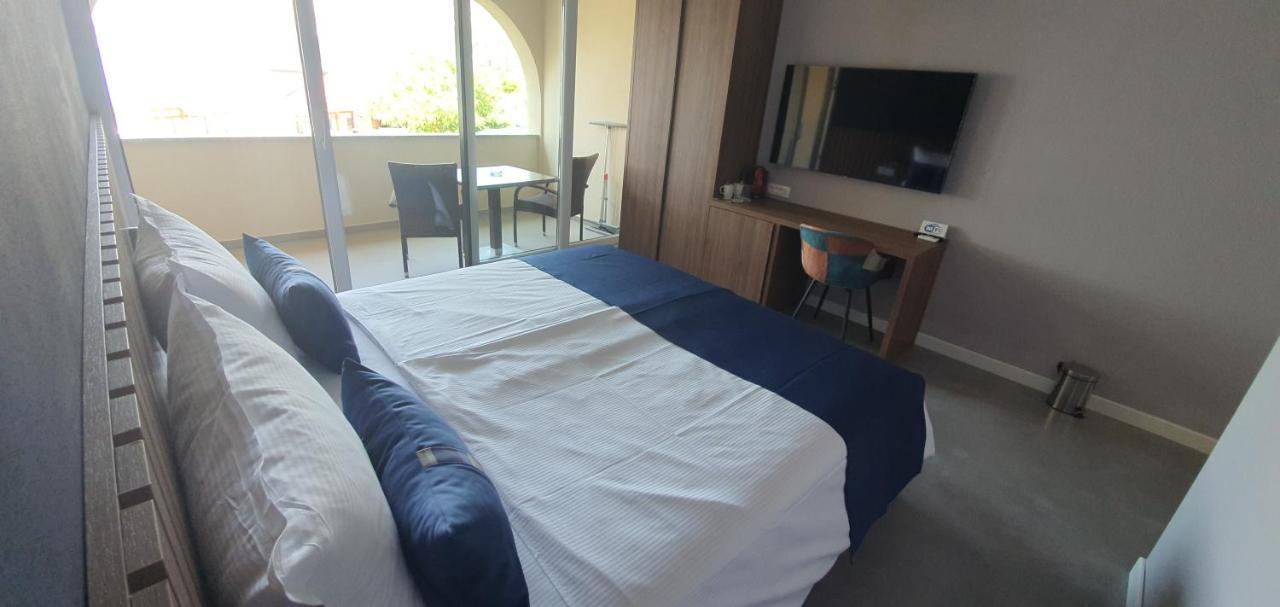 Rooms Nadia Stara Baška Екстериор снимка