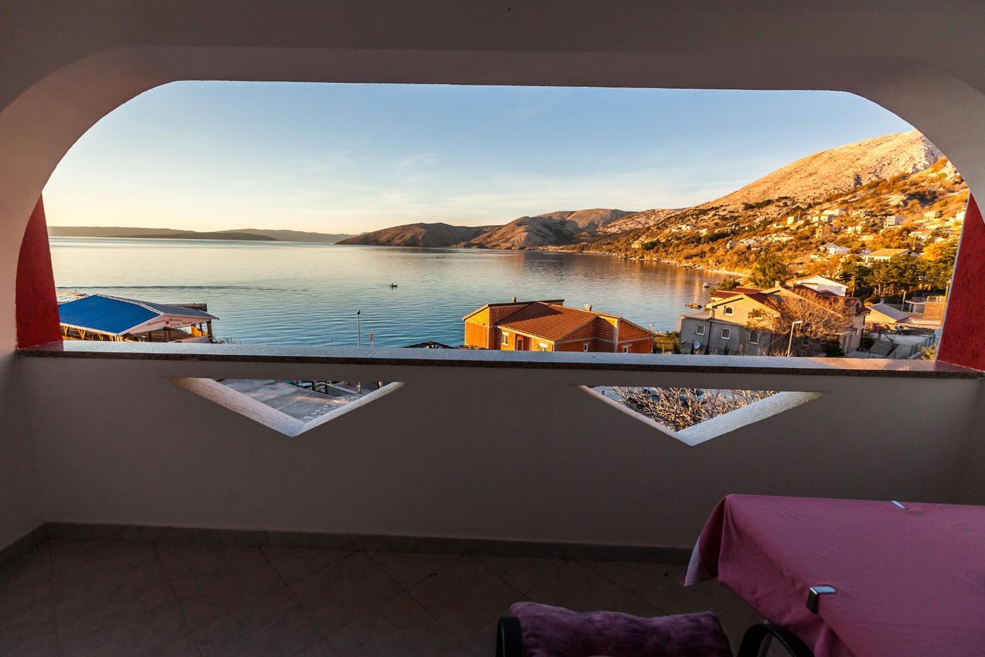 Rooms Nadia Stara Baška Стая снимка