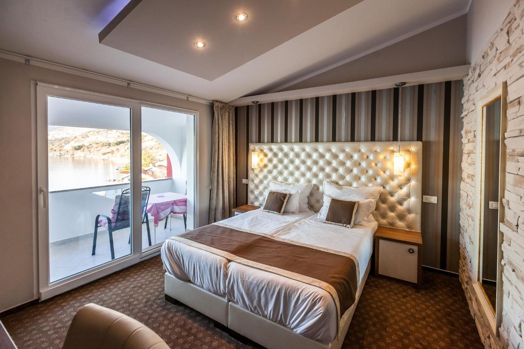 Rooms Nadia Stara Baška Стая снимка