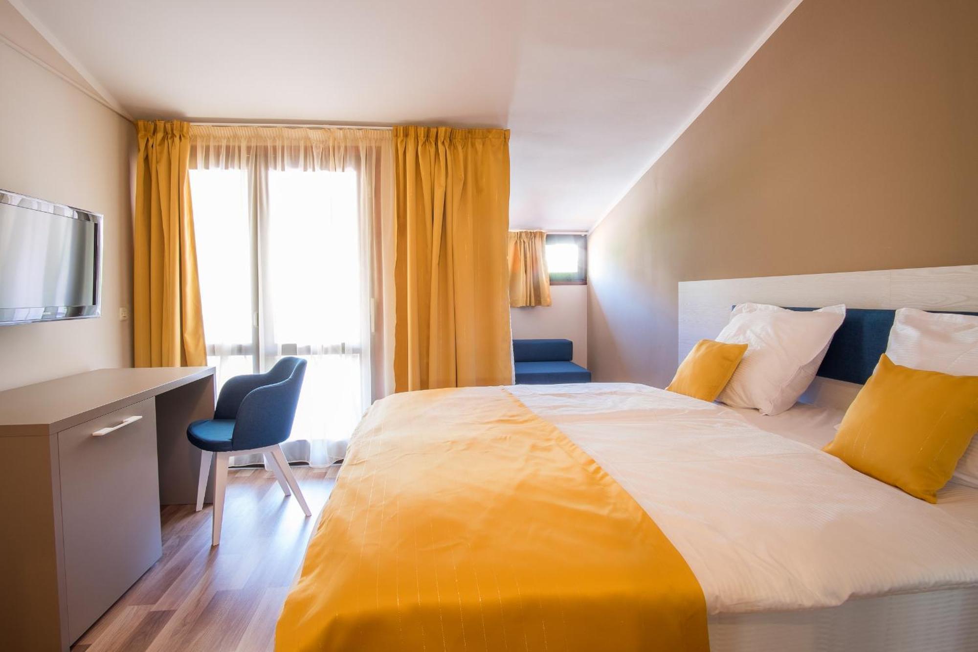 Rooms Nadia Stara Baška Стая снимка
