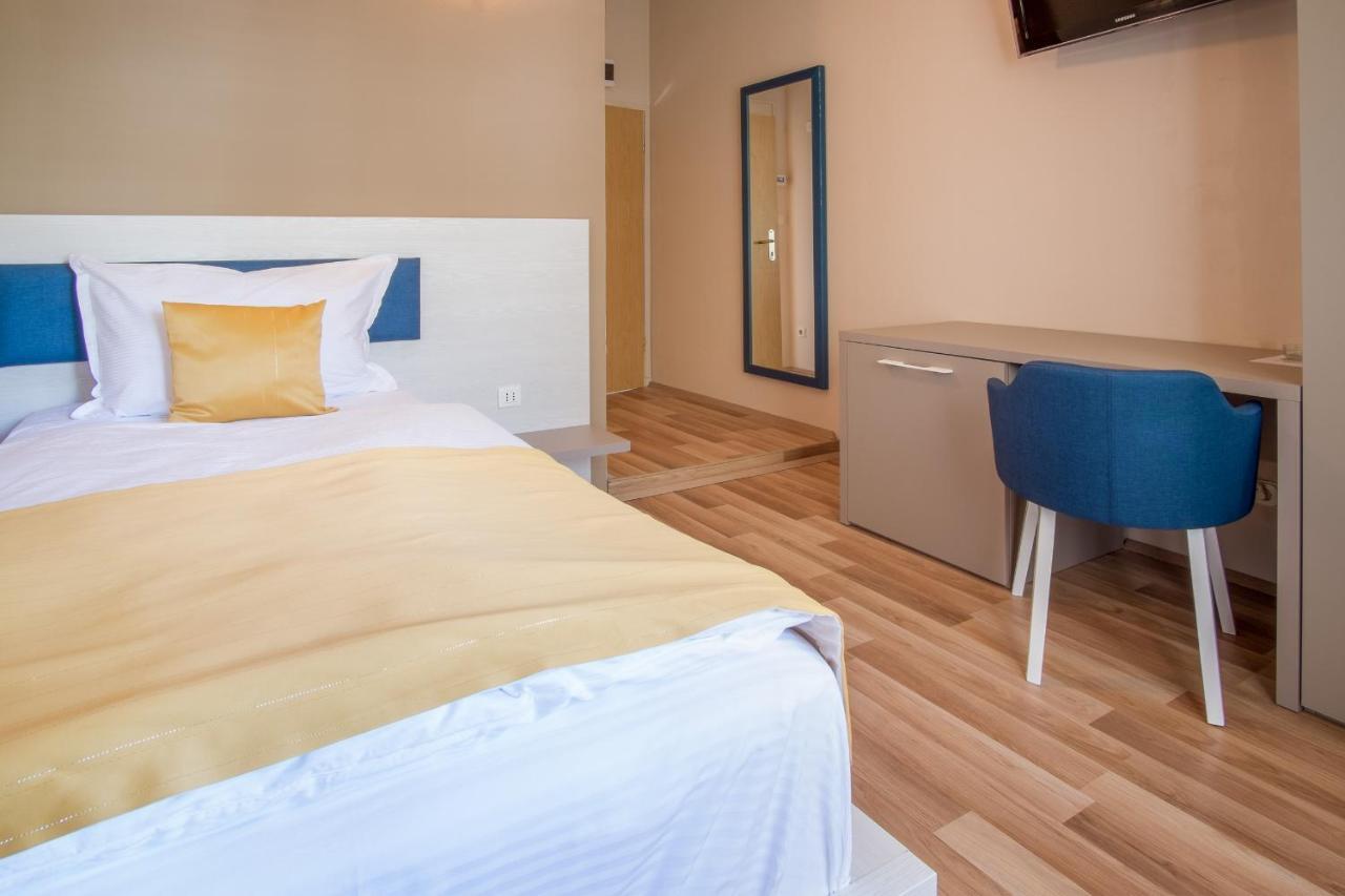 Rooms Nadia Stara Baška Стая снимка